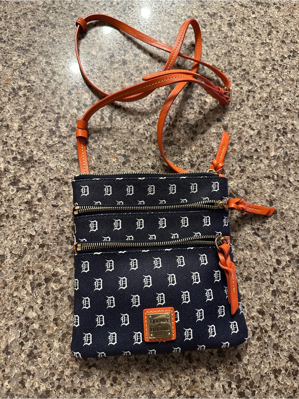 Detroit Tigers Dooney & Bourke Navy Crossbody with Orange Leather Trim